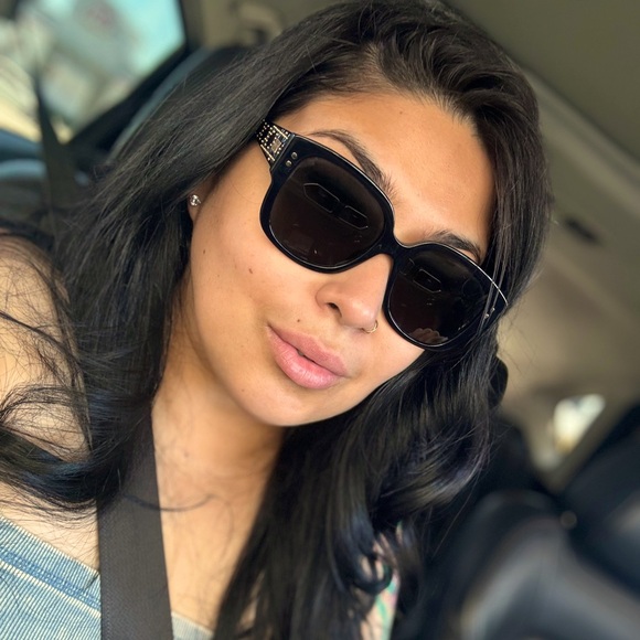 Meet your Posher, Anakaren - Picture 1 of 1